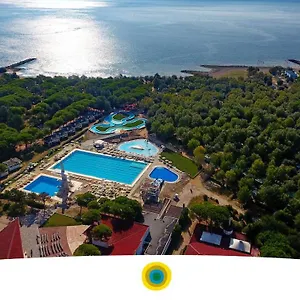 *** Üdülőpark Club Del Sole Family Collection Olaszország