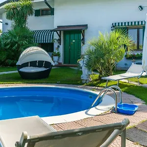*** Oda ve Kahvaltı Au Jardin Fleuri İtalya