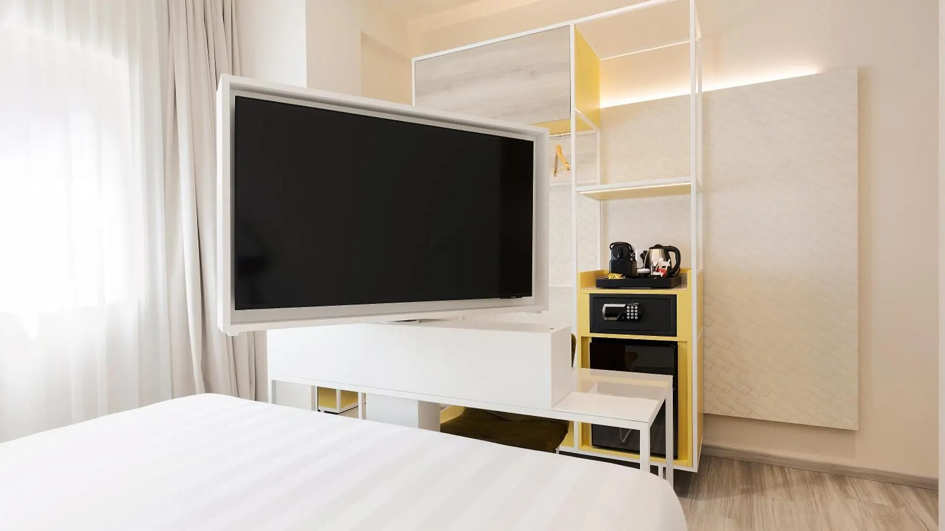 Adesso Hotel روما 4*,